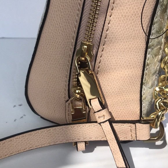 Calvin Klein Cross body (BRAND NEW) with tags - Picture 8 of 8